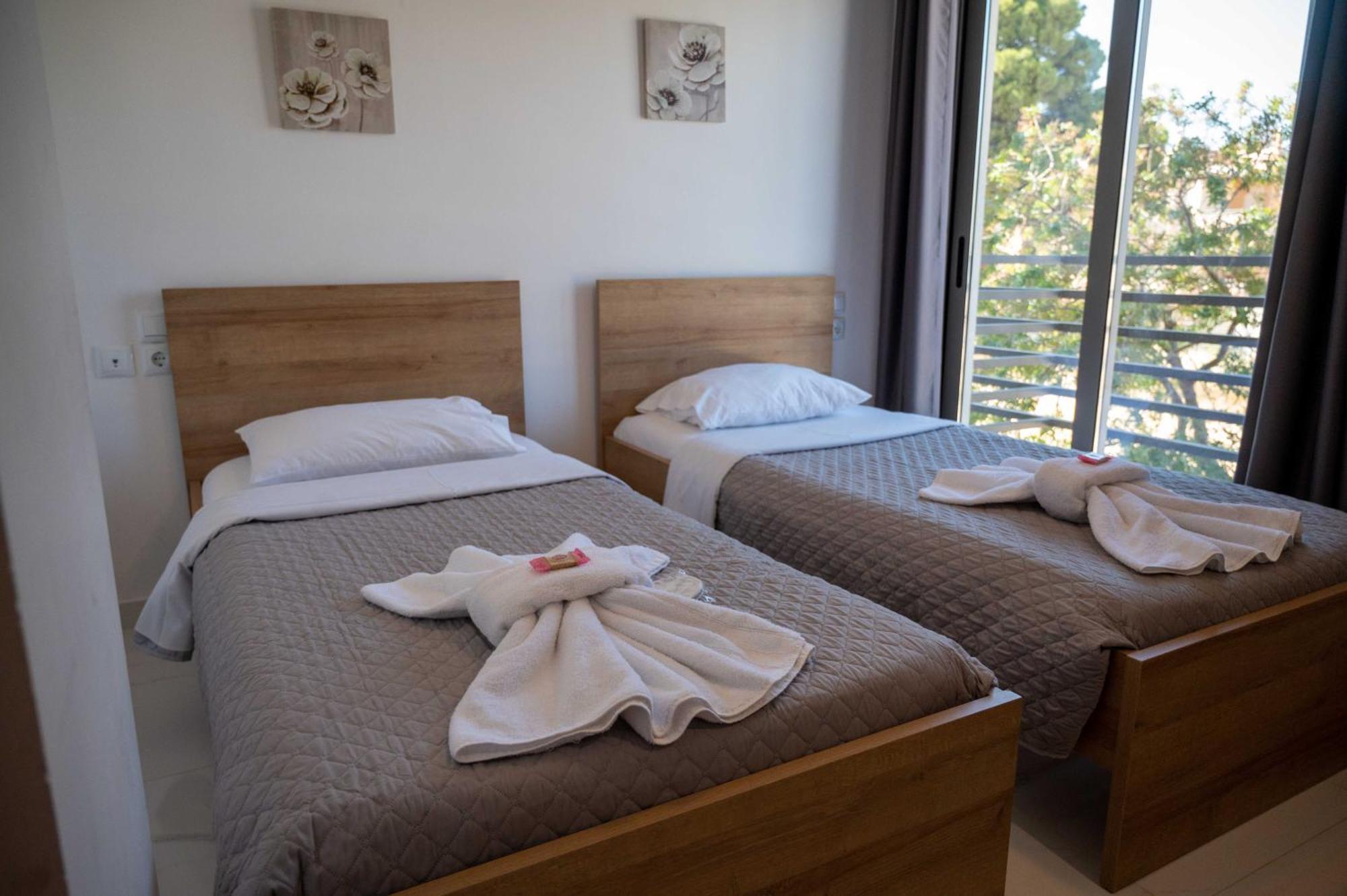 Finikas Suites & Apartments 10Min From Athens Airport Artemida  Exteriör bild