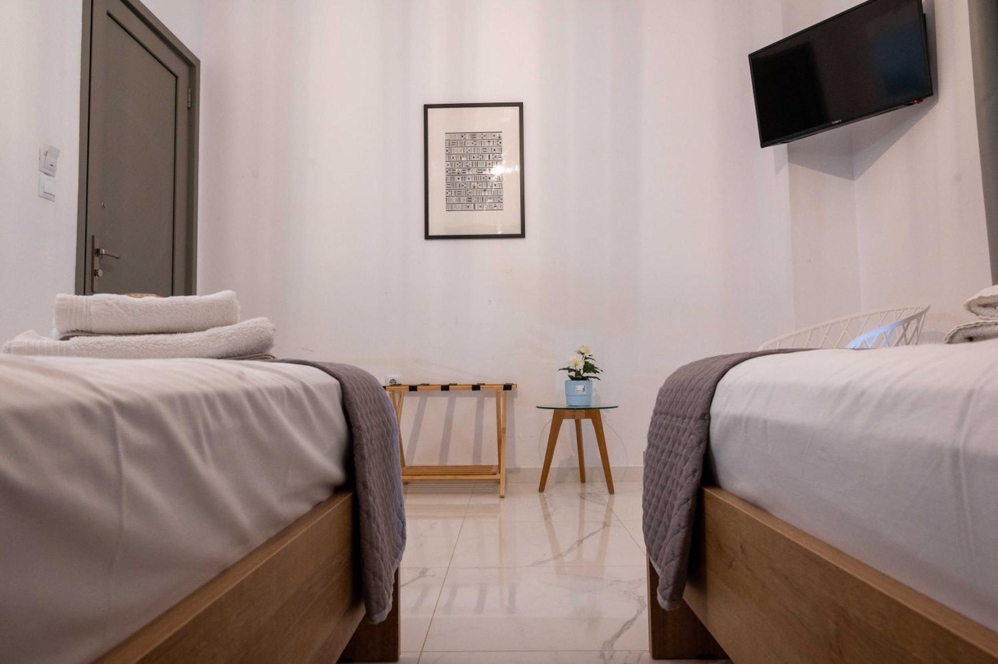 Finikas Suites & Apartments 10Min From Athens Airport Artemida  Exteriör bild
