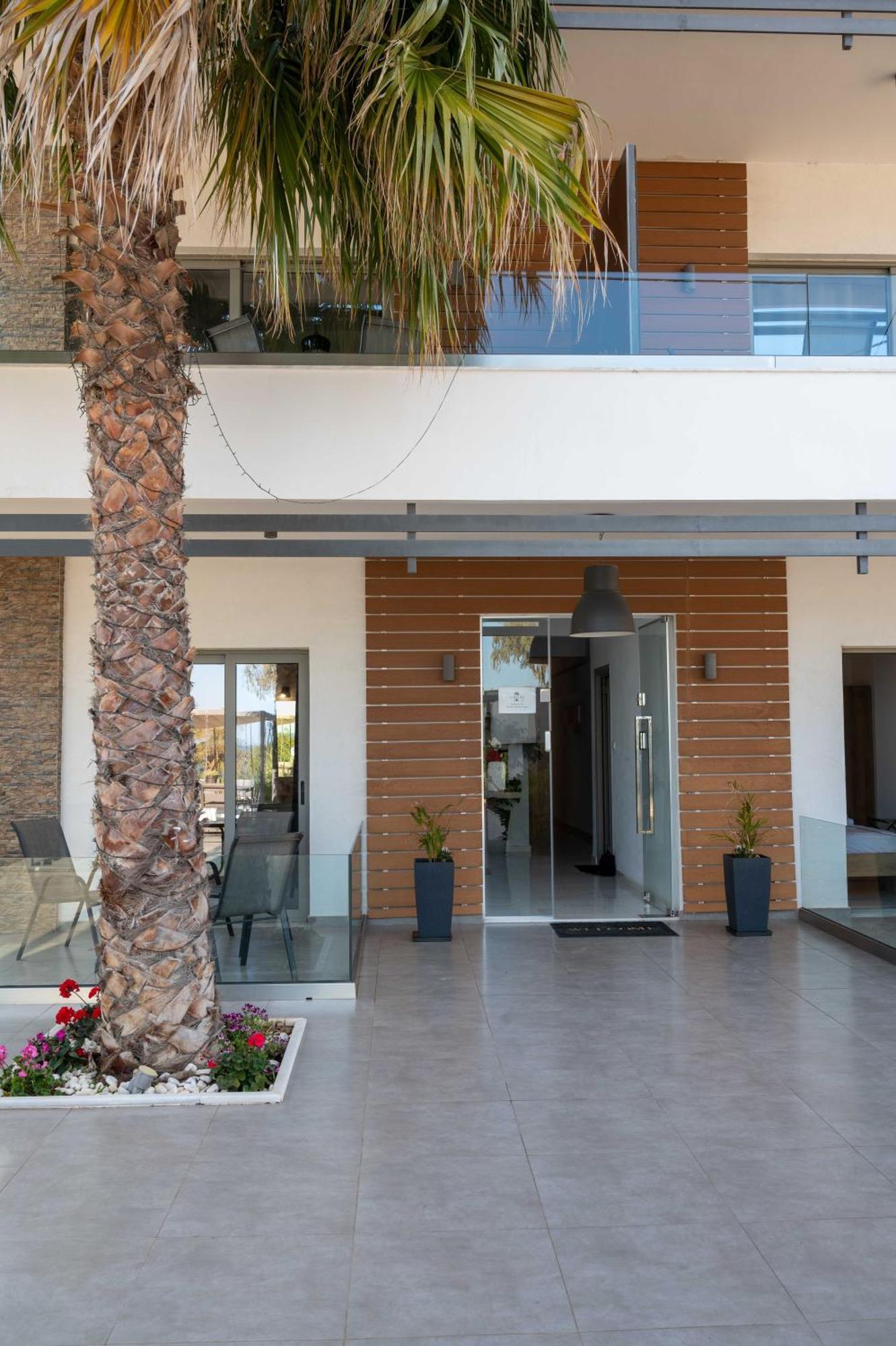 Finikas Suites & Apartments 10Min From Athens Airport Artemida  Exteriör bild
