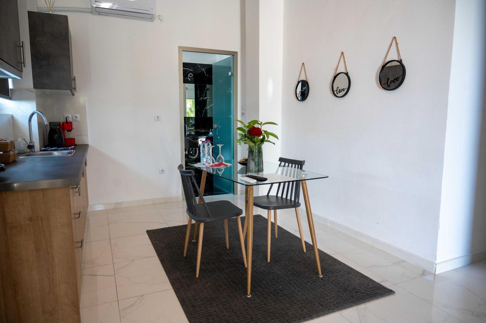 Finikas Suites & Apartments 10Min From Athens Airport Artemida  Exteriör bild
