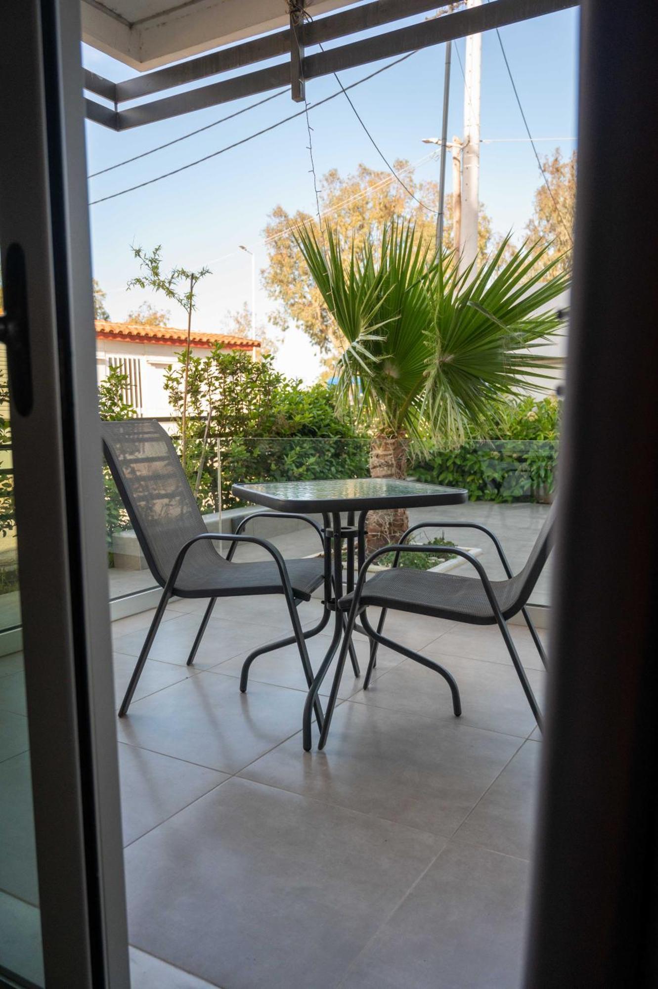 Finikas Suites & Apartments 10Min From Athens Airport Artemida  Exteriör bild