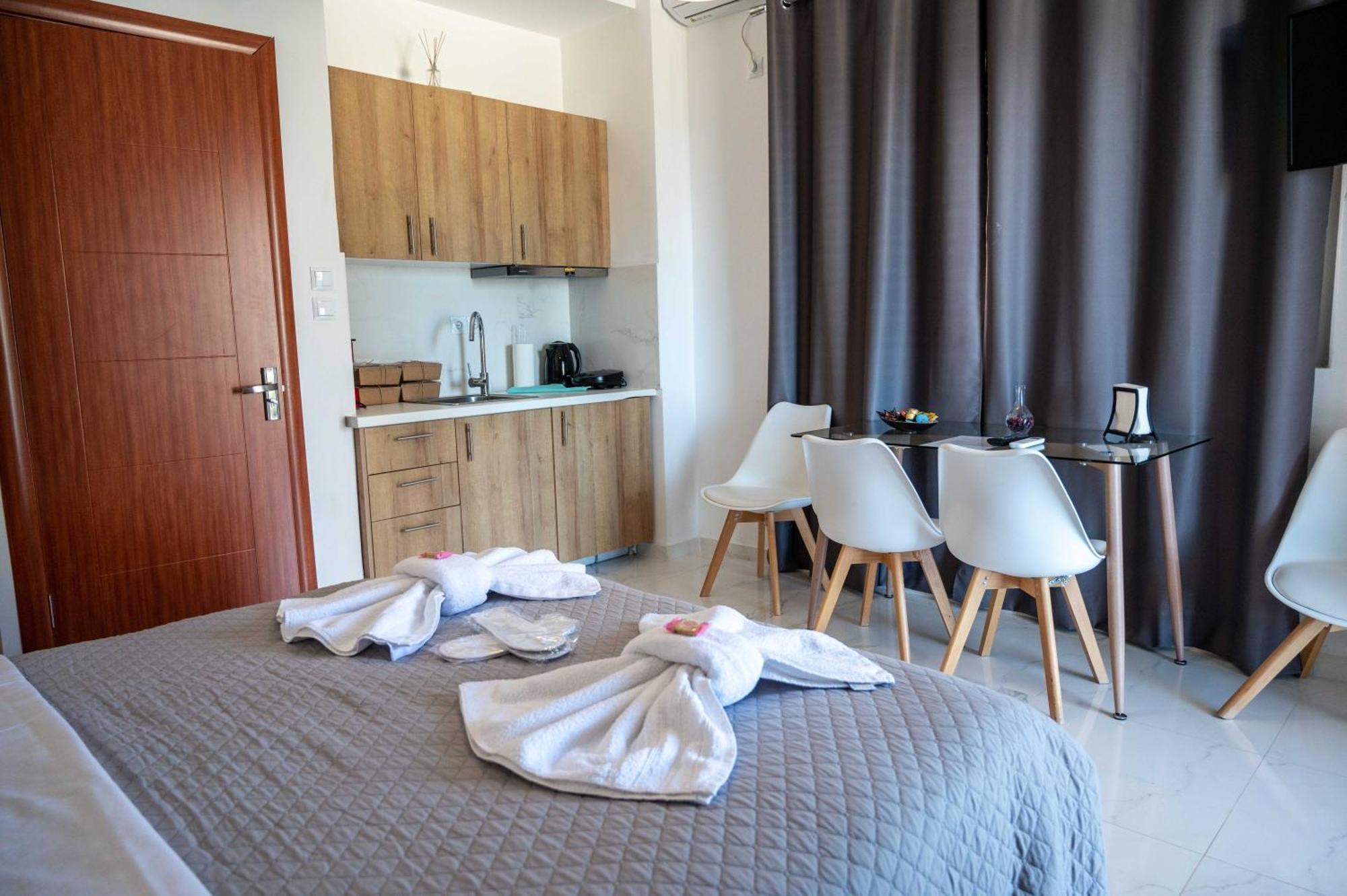 Finikas Suites & Apartments 10Min From Athens Airport Artemida  Exteriör bild