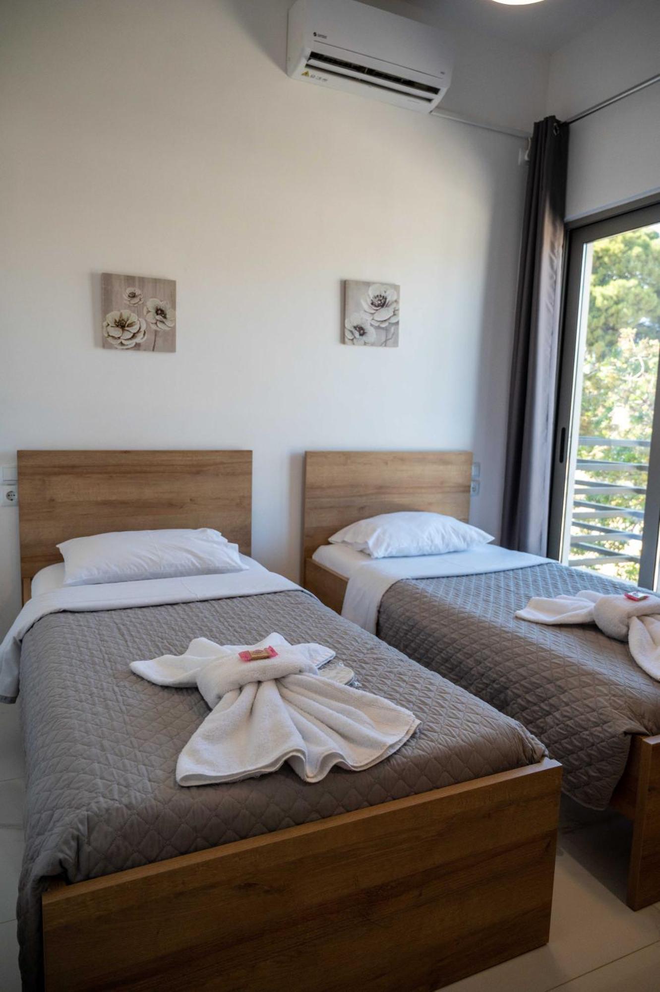 Finikas Suites & Apartments 10Min From Athens Airport Artemida  Exteriör bild