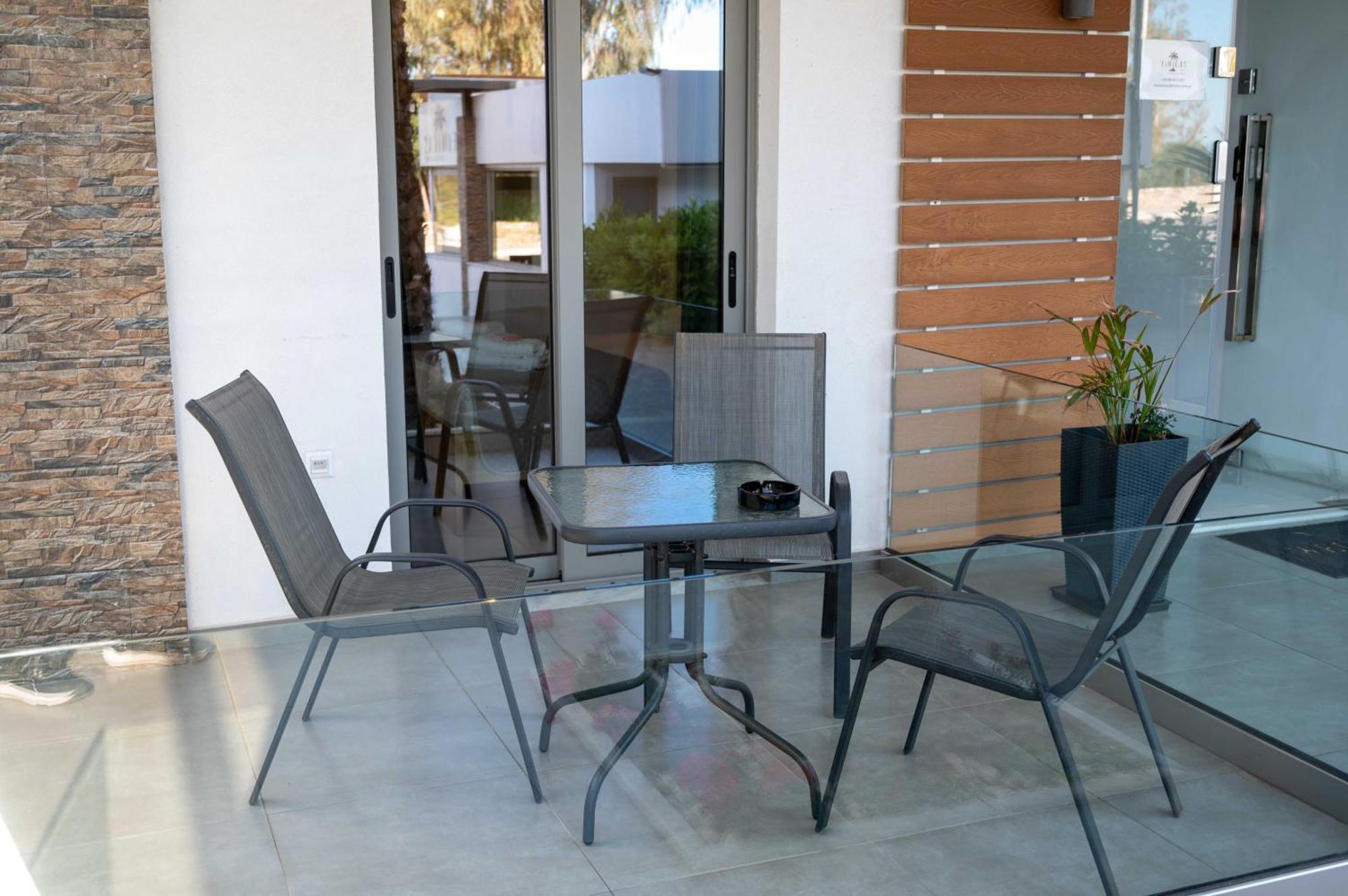 Finikas Suites & Apartments 10Min From Athens Airport Artemida  Exteriör bild
